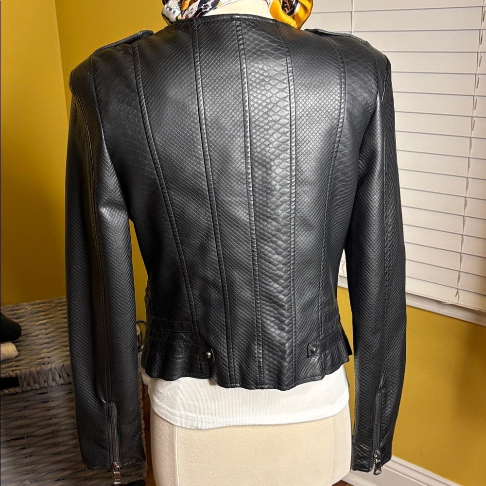 Guess Moto Style Jacket EUC - Picture 9 of 10